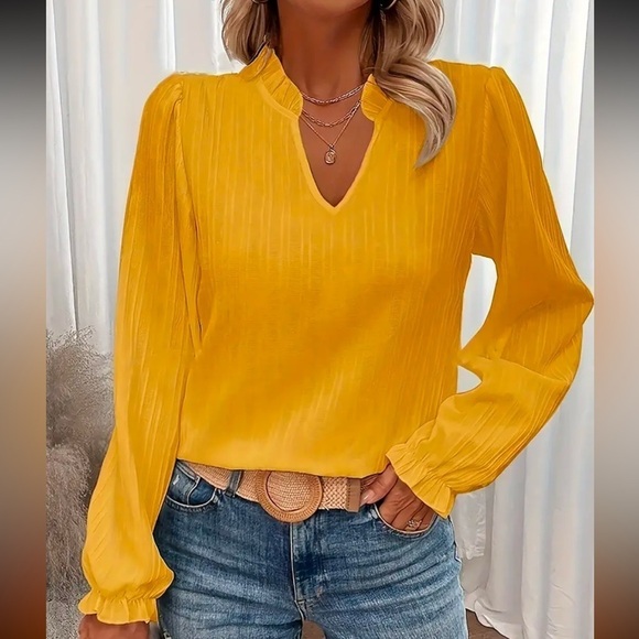 Tops - New Yellow Neck Textured Simple Blouse​​​​